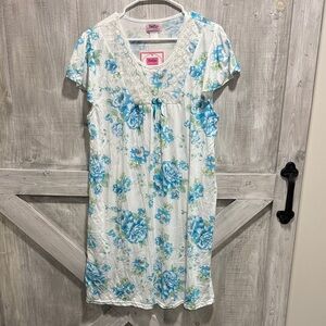 Women’s Loungewear with Blue Floral Design. B1